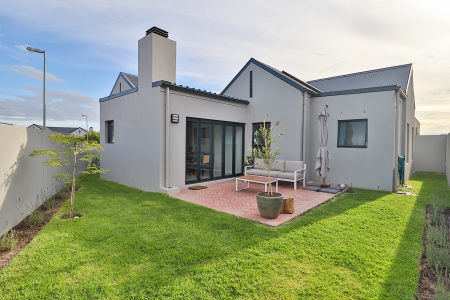 3 Bedroom Property for Sale in Aan de Wijnlanden Western Cape